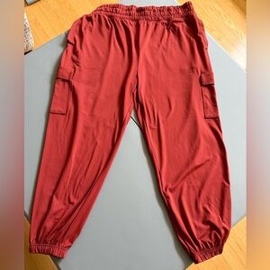 Under Armour Women’s Cargo Joggers Size 2XL